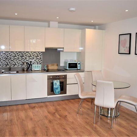 Urban Gem Apartment- Free Parking Enfield Exterior photo