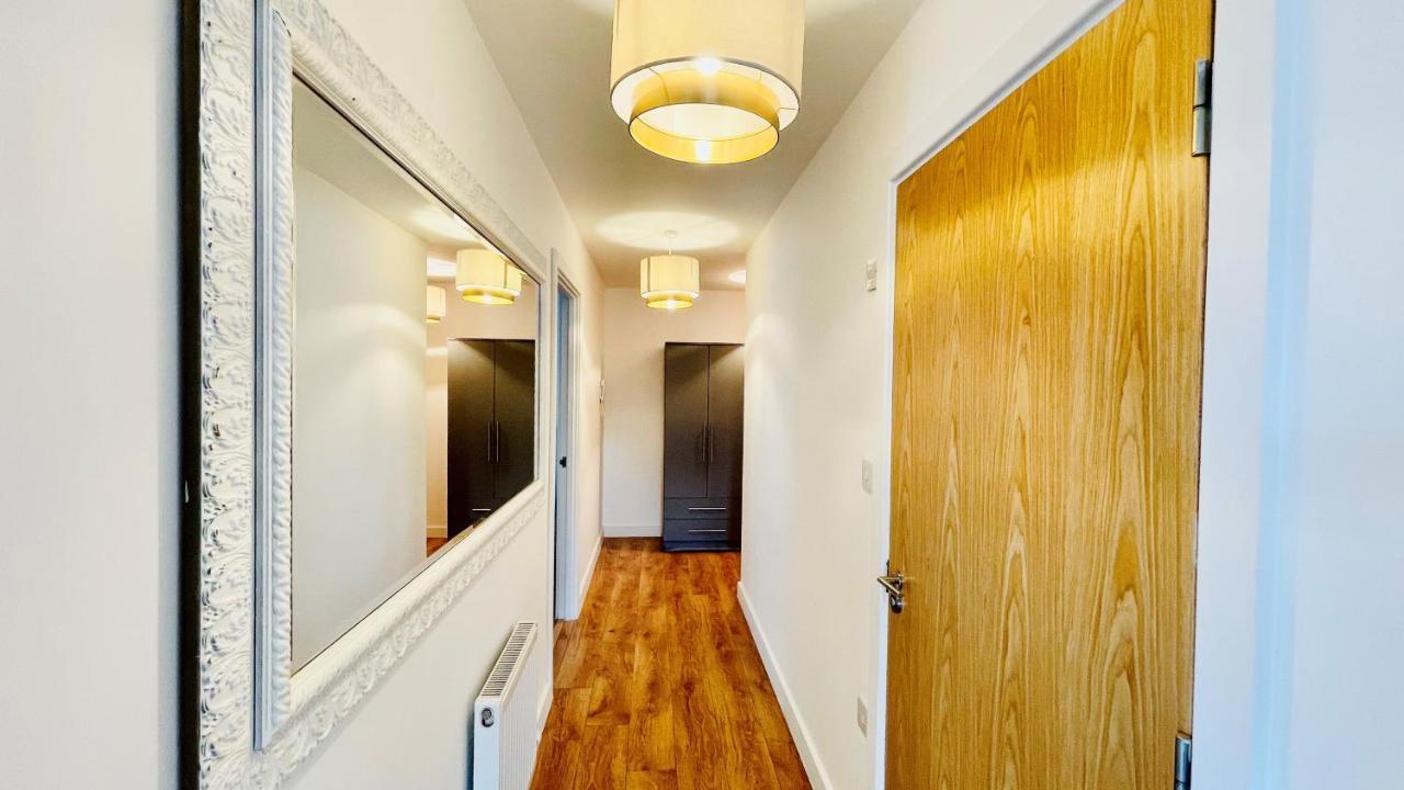 Urban Gem Apartment- Free Parking Enfield Exterior photo
